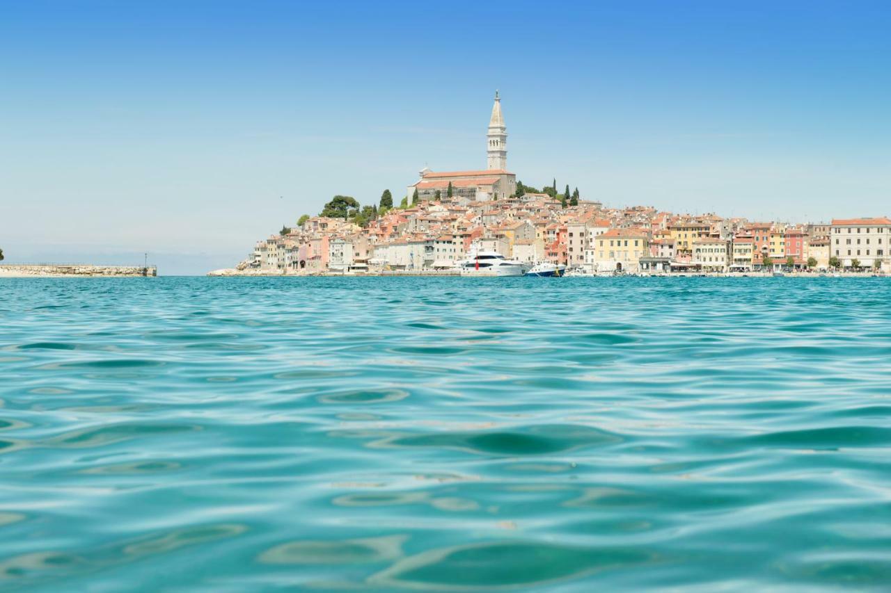 Apartmen Relax 200 M T Beach Apartment Rovinj Exterior photo