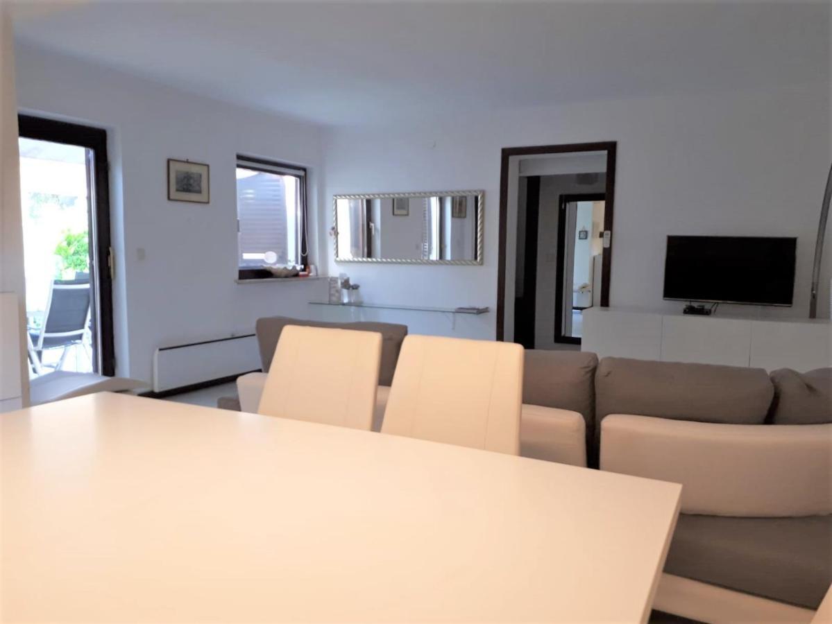 Apartmen Relax 200 M T Beach Apartment Rovinj Exterior photo